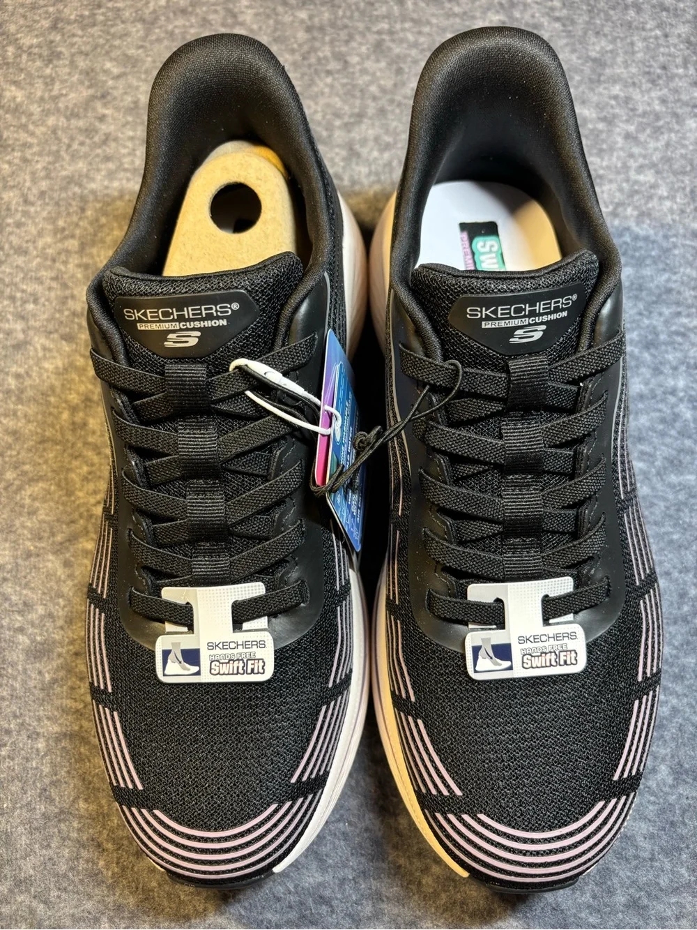 Skechers Hands Free Swift Fit Sneakers in Black and Purple Women’s Size 10